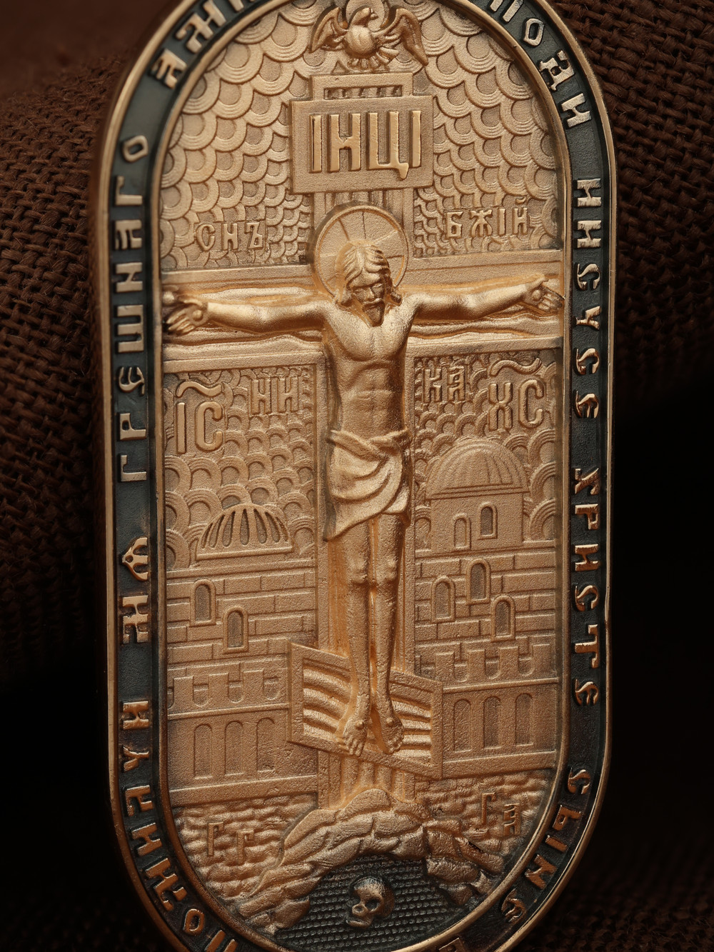 Нательная икона из красного золота 585 пробы