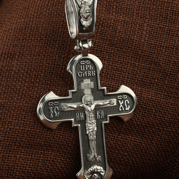 Крест из белого золота 585 пробы