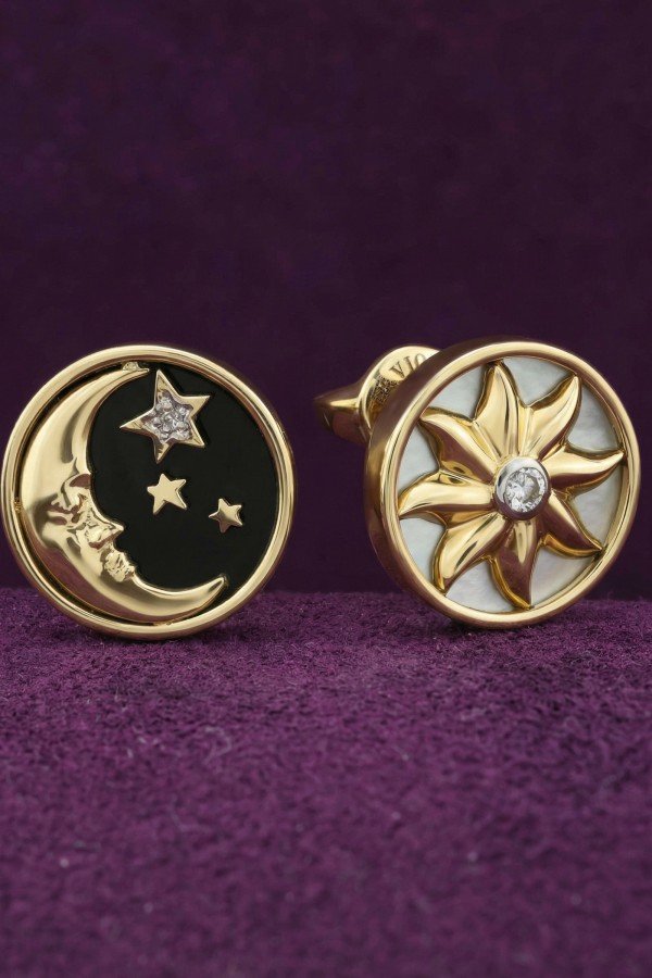 Серьги из лимонного золота c бриллиантами, ониксом и перламутром