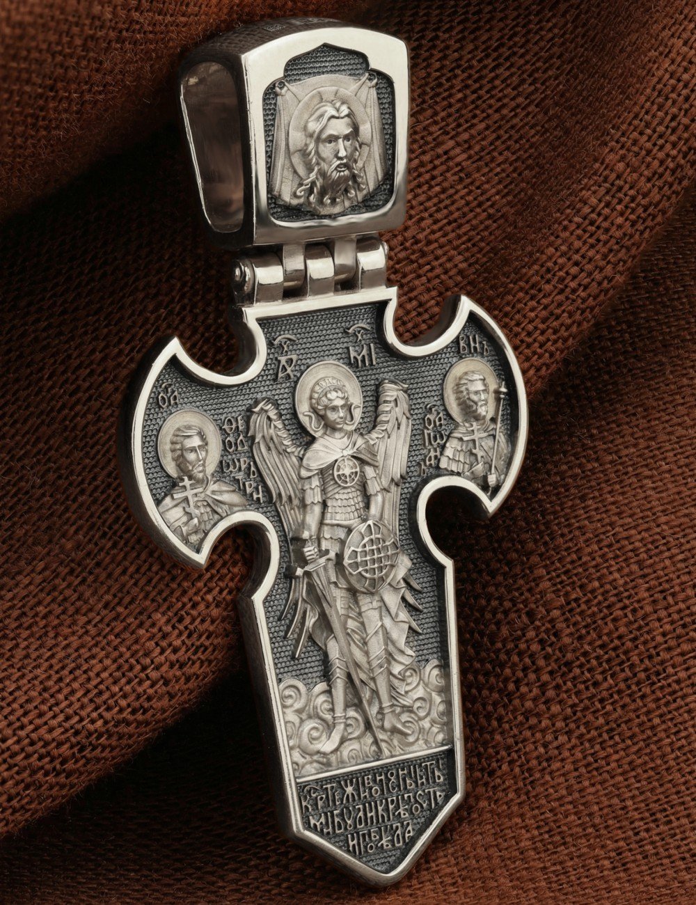 Крест из белого золота