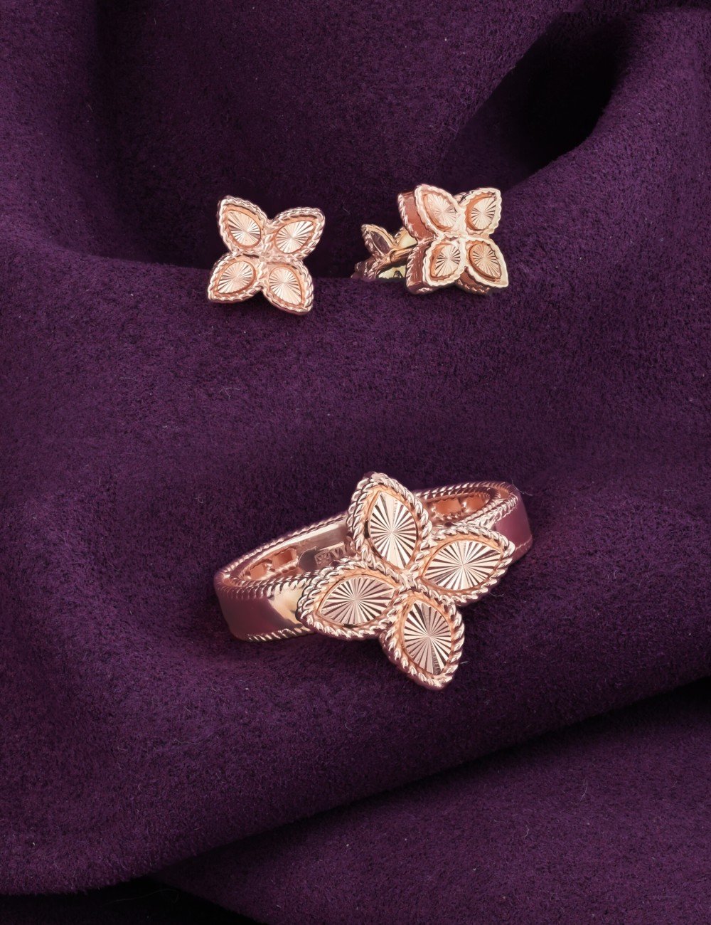 Кольцо из золота