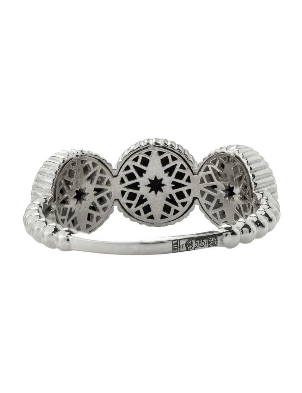 Кольцо из белого золота c бриллиантами и ониксом