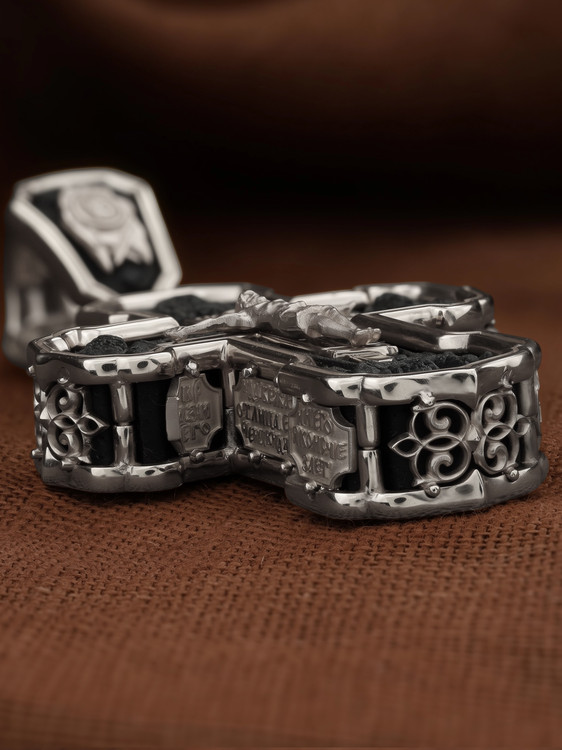 Крест из белого золота 585 пробы c эбеновым деревом