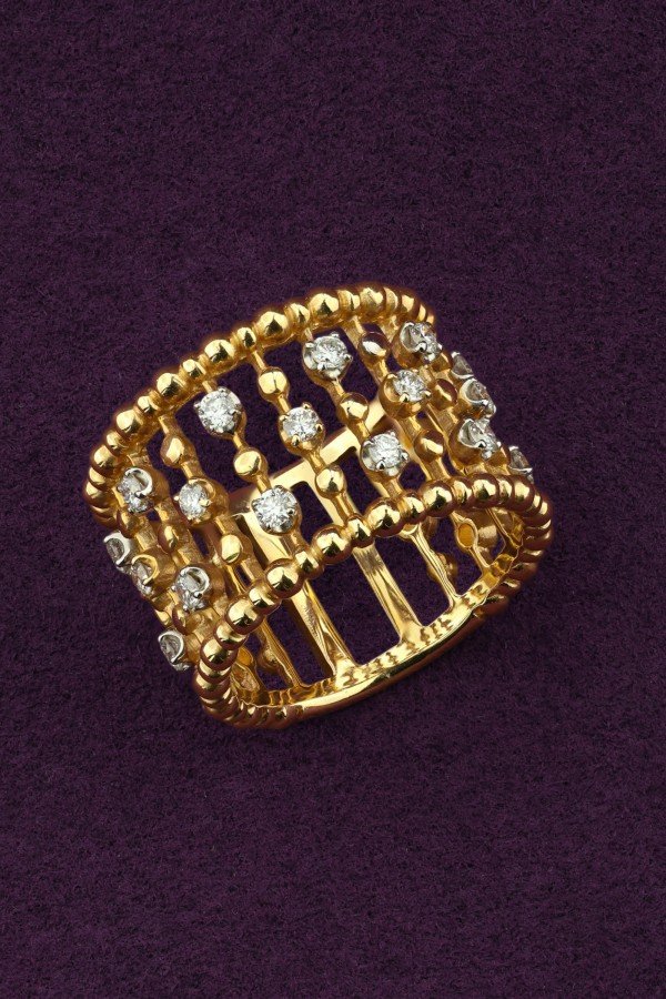 Кольцо из лимонного золота c бриллиантами