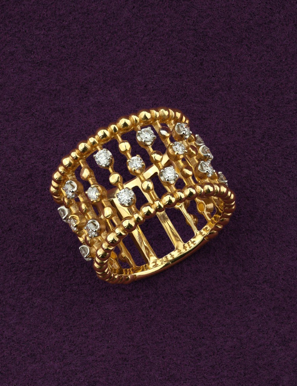 Кольцо из лимонного золота c бриллиантами