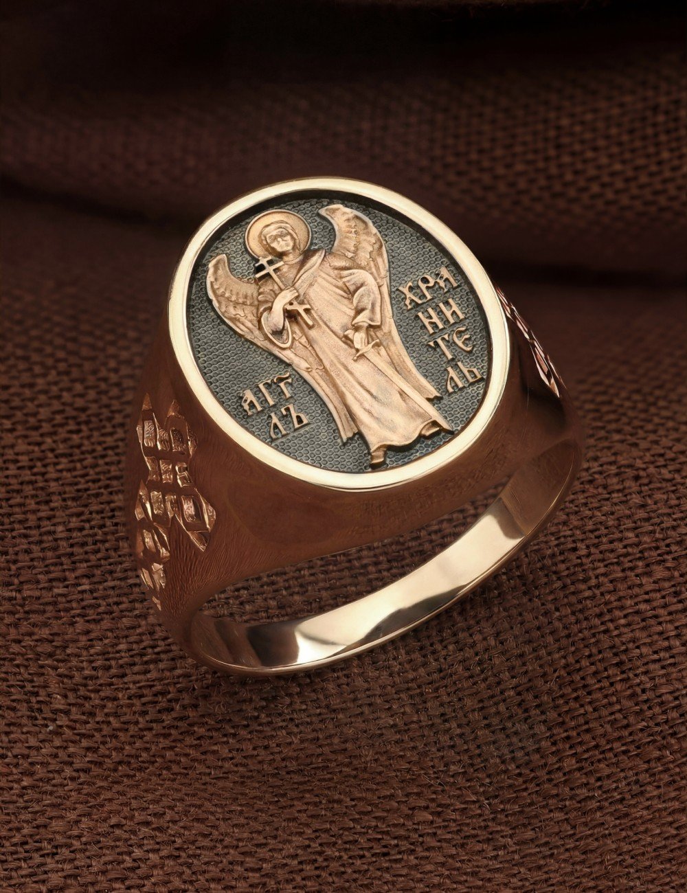 Кольцо из золота