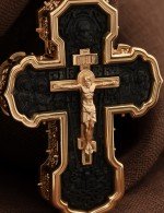 Крест из золота c эбеновым деревом
