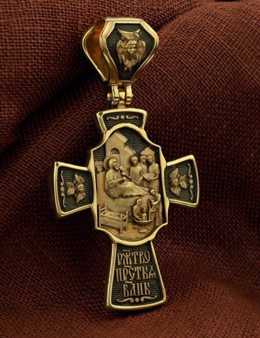 Крест из лимонного золота