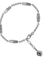 Браслет из белого золота c бриллиантами и ониксом