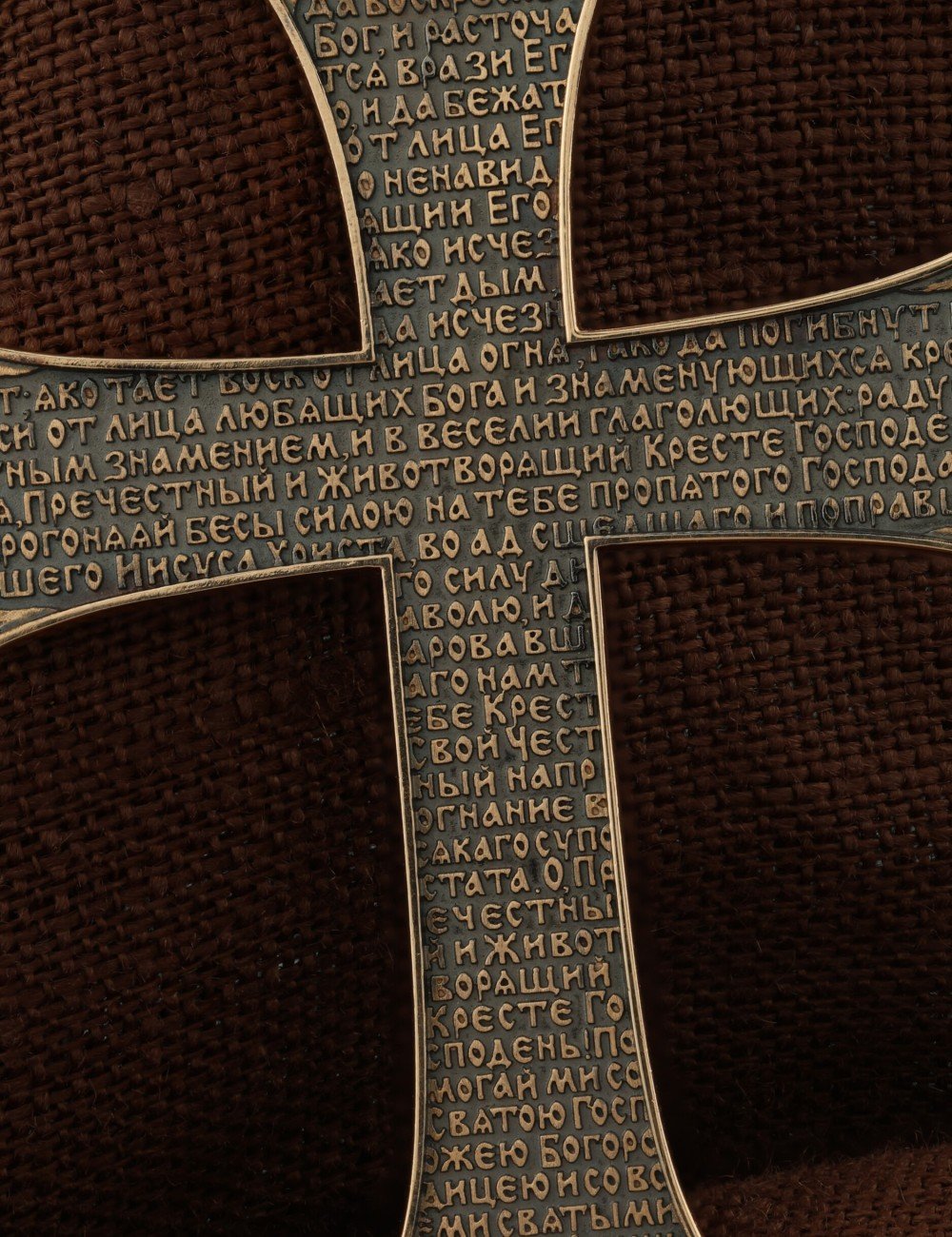 Крест из золота