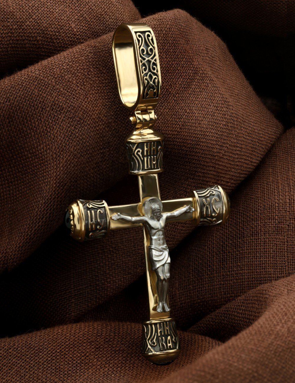 Крест из лимонного золота c ониксом