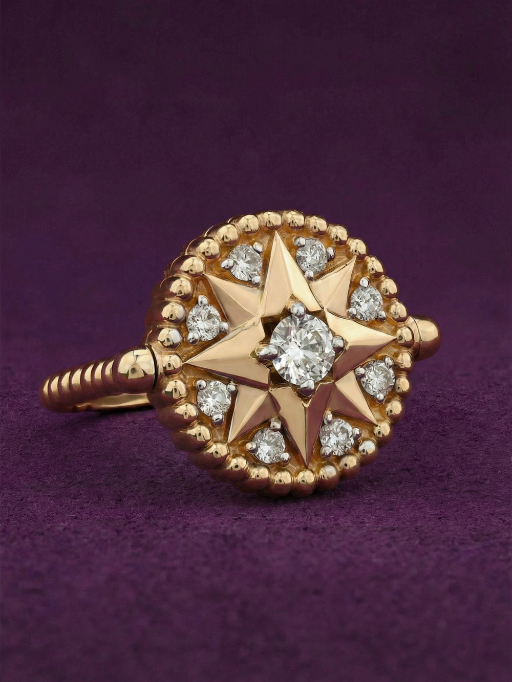 Кольцо из лимонного золота 585 пробы c бриллиантами