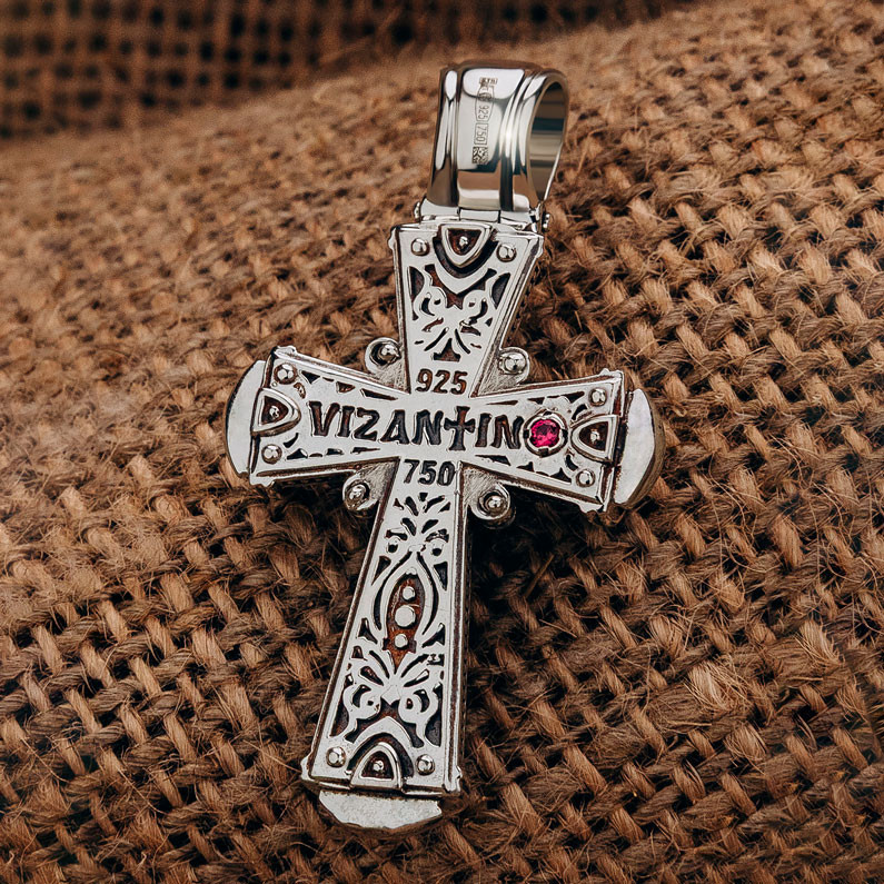 Крест из серебра 925 пробы и золота 750 пробы c ониксом и рубином