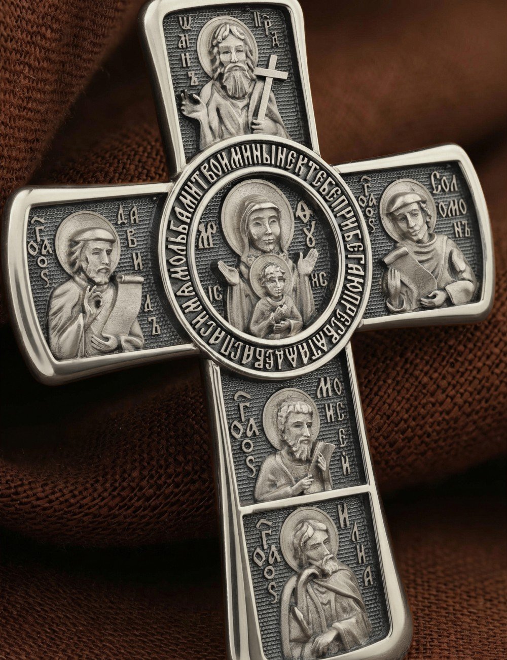 Крест из белого золота