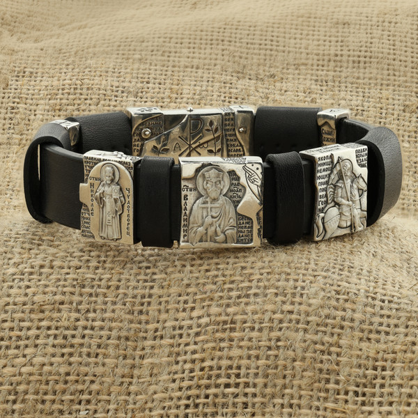 Браслет из серебра 925 пробы c кожаным шнурком