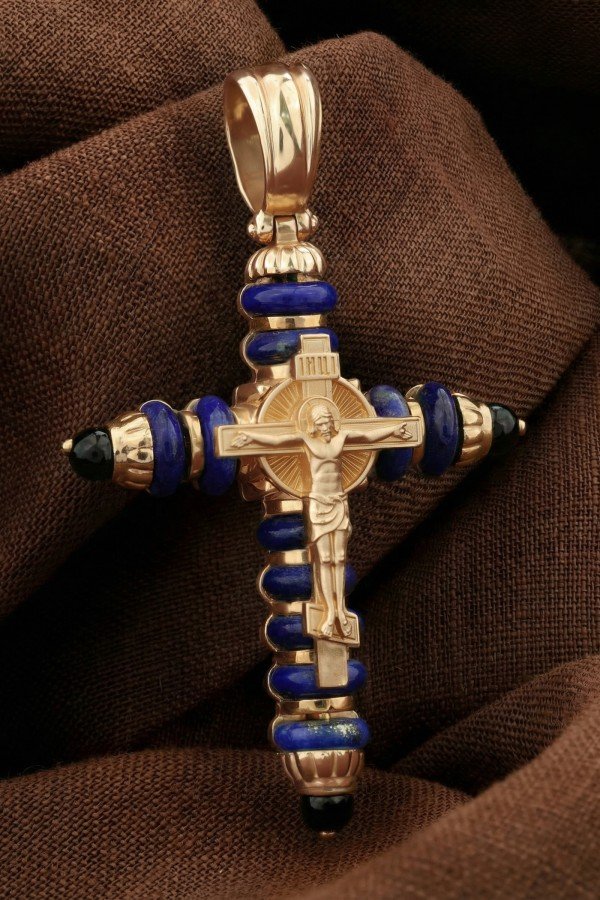 Крест из золота c ониксом и лазуритом