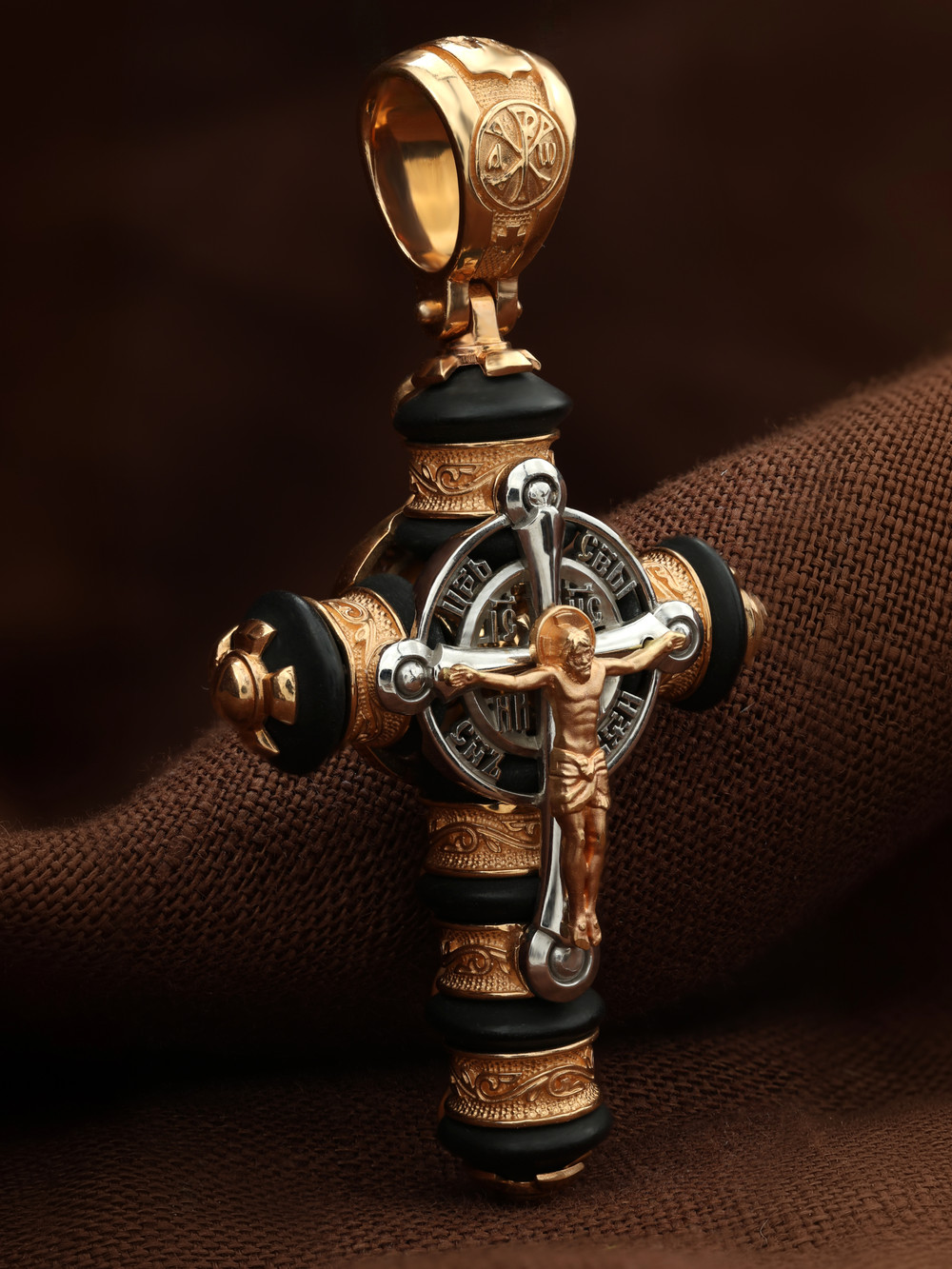 Крест из красного золота 585 пробы c ониксом