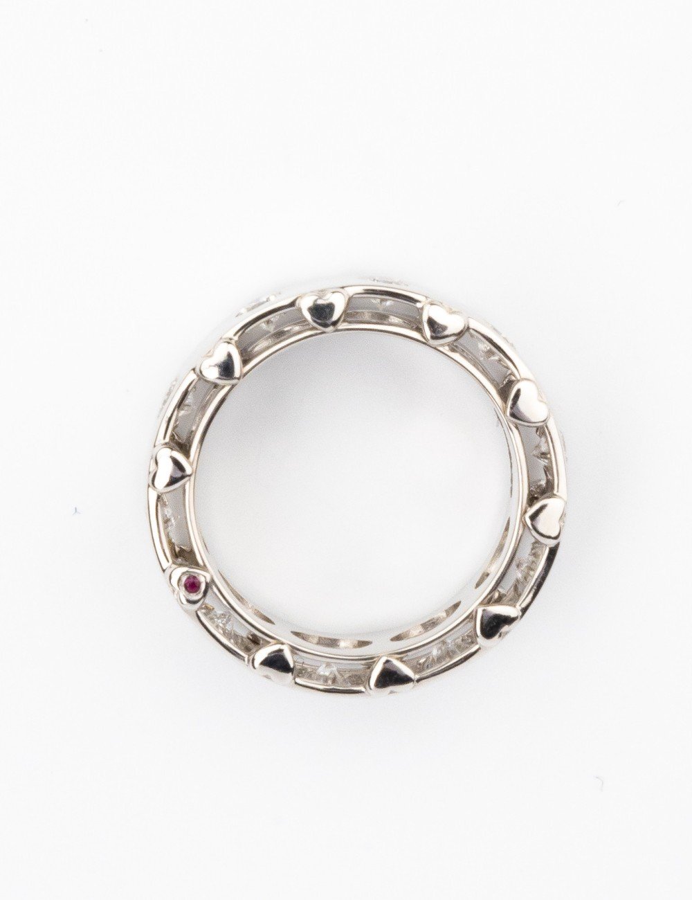 Кольцо из белого золота c бриллиантами и рубином