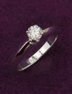 Кольцо из белого золота c бриллиантами