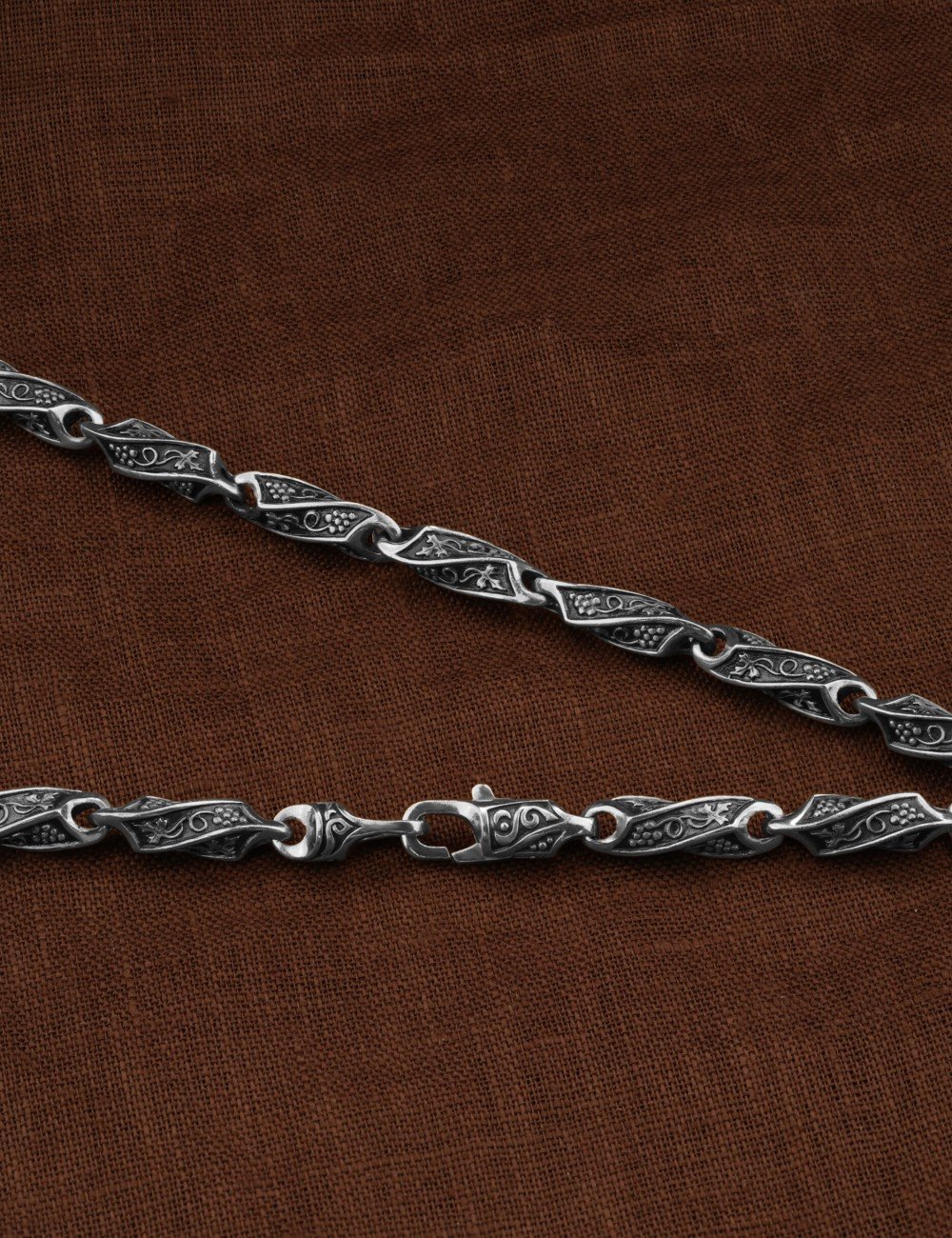 Цепь из белого золота