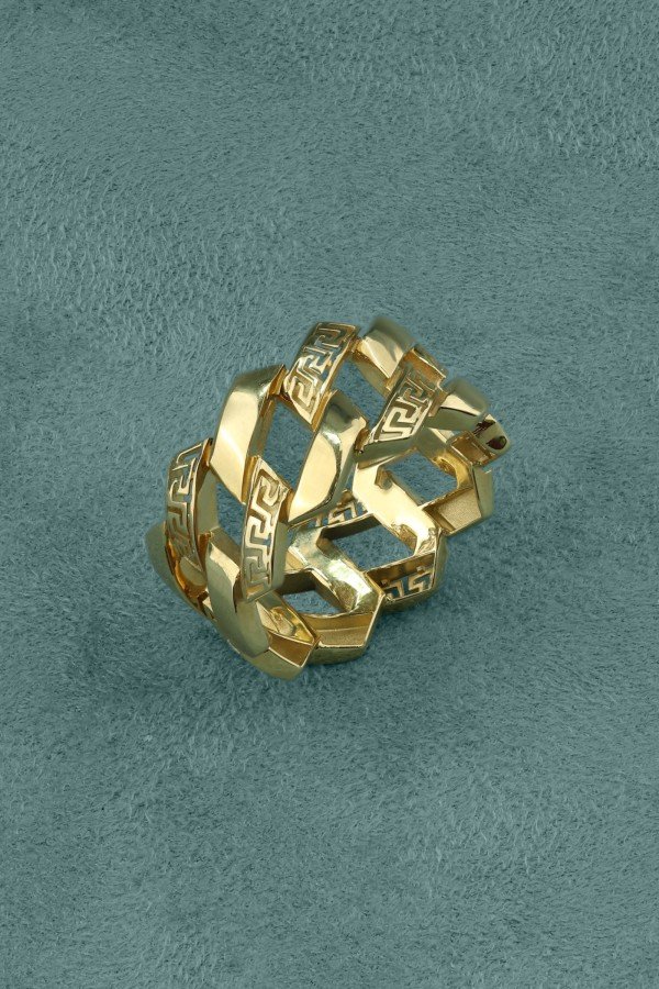 Кольцо из лимонного золота