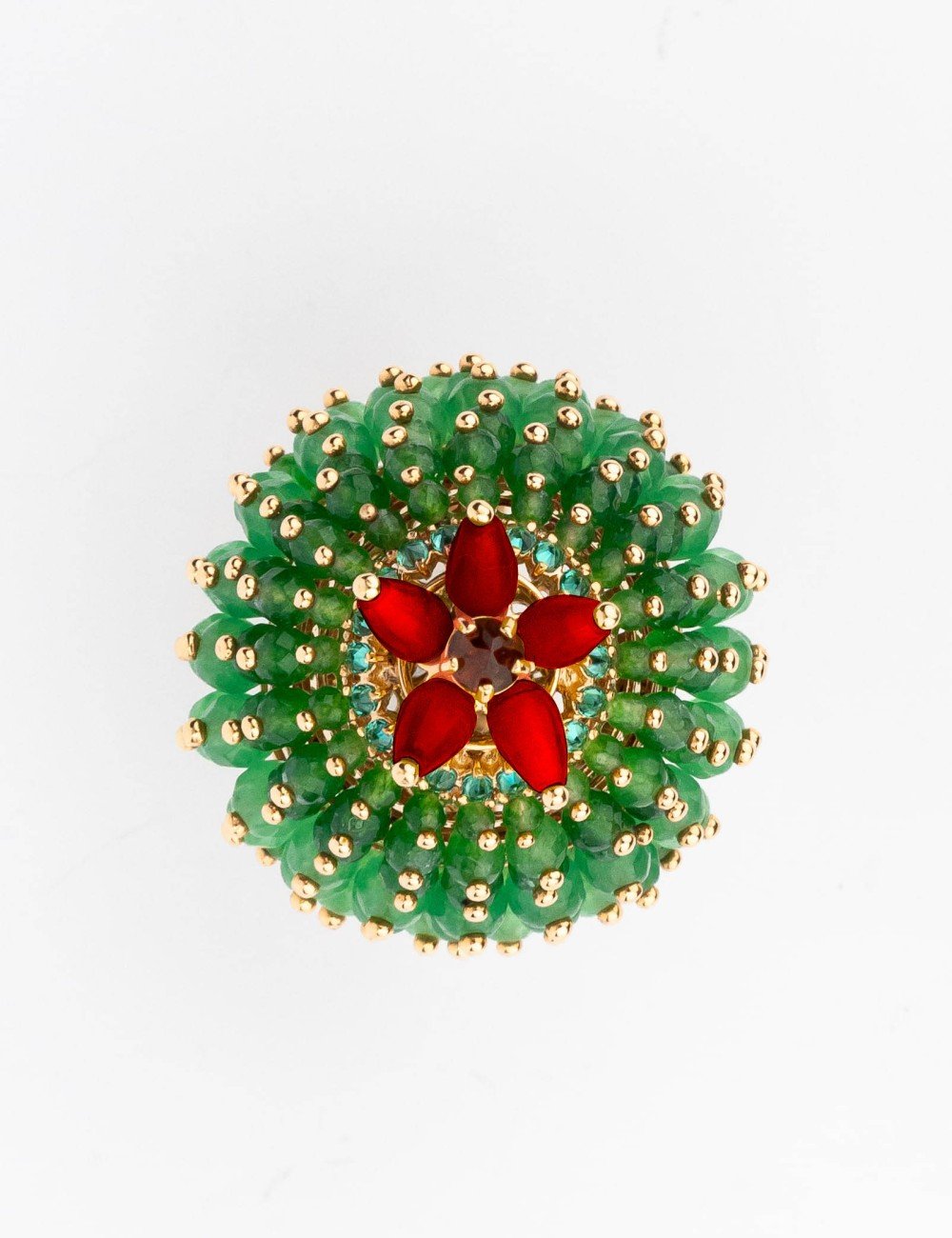 Кольцо из золота c гранатом, хризопразом, изумрудом и кораллом