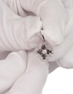 Подвеска из белого золота c бриллиантами