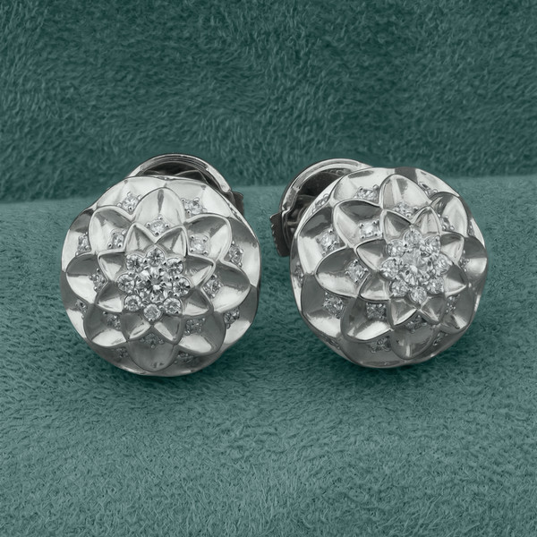 Серьги из белого золота 585 пробы c бриллиантами