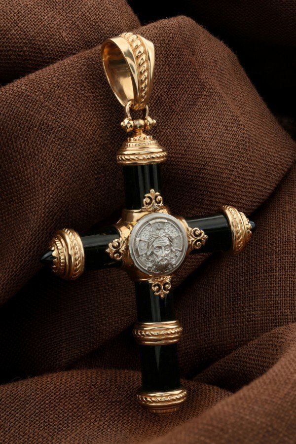 Крест из золота c ониксом