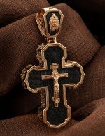 Крест из золота c эбеновым деревом