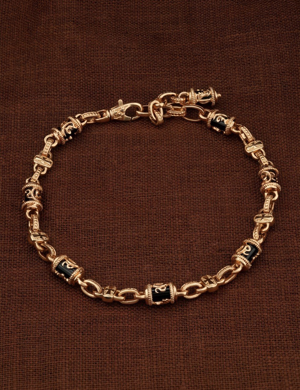 Браслет из золота c ониксом