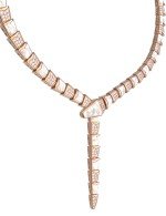 Колье из золота c бриллиантами и перламутром