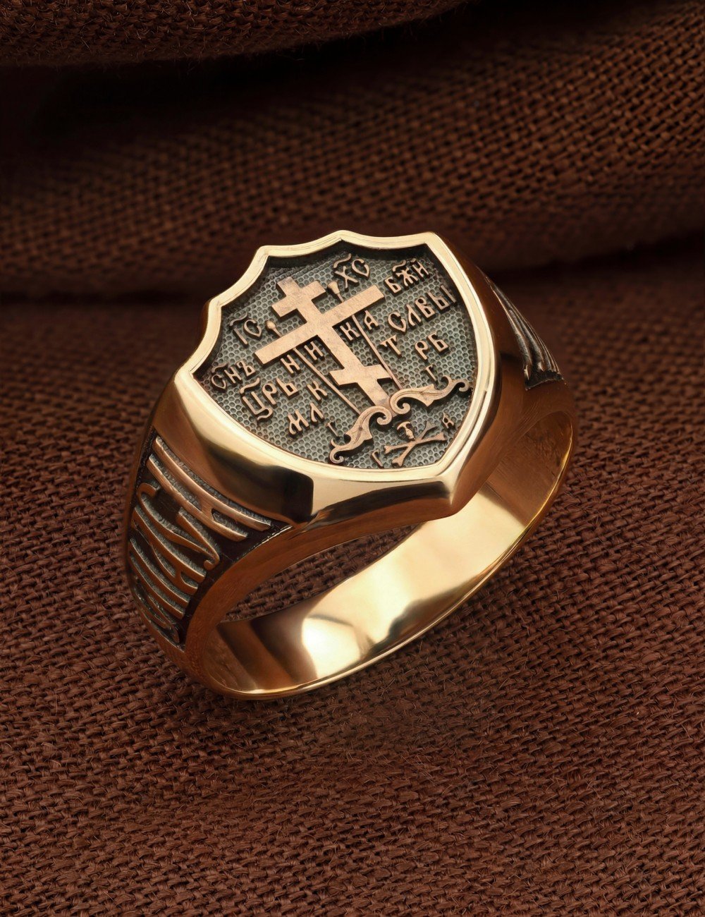 Кольцо из золота