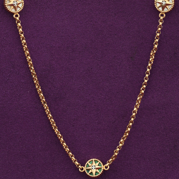 Колье из красного золота 585 пробы c бриллиантами, малахитом и перламутром