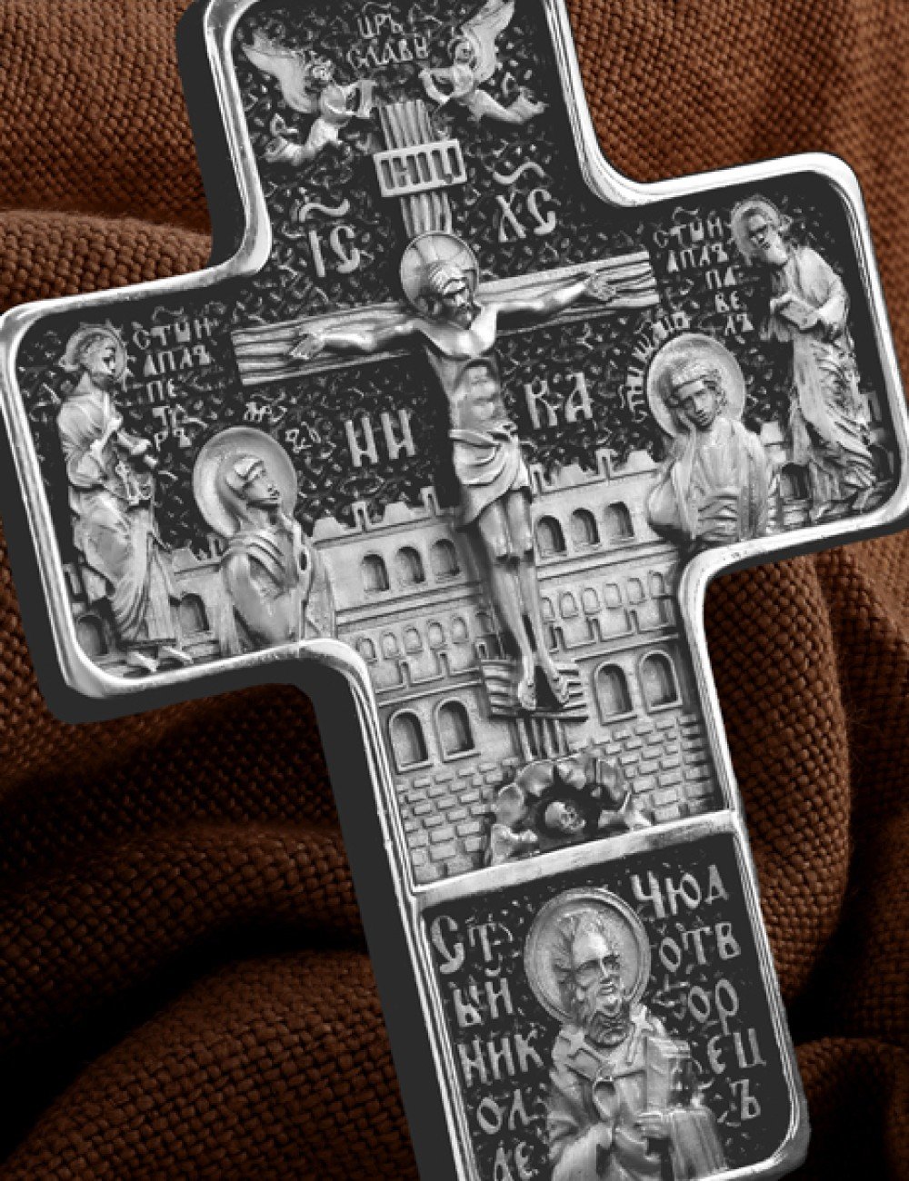 Крест из белого золота