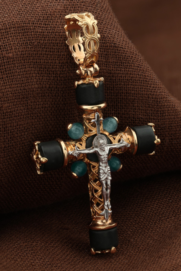 Крест из красного золота 585 пробы c ониксом и жадеитом