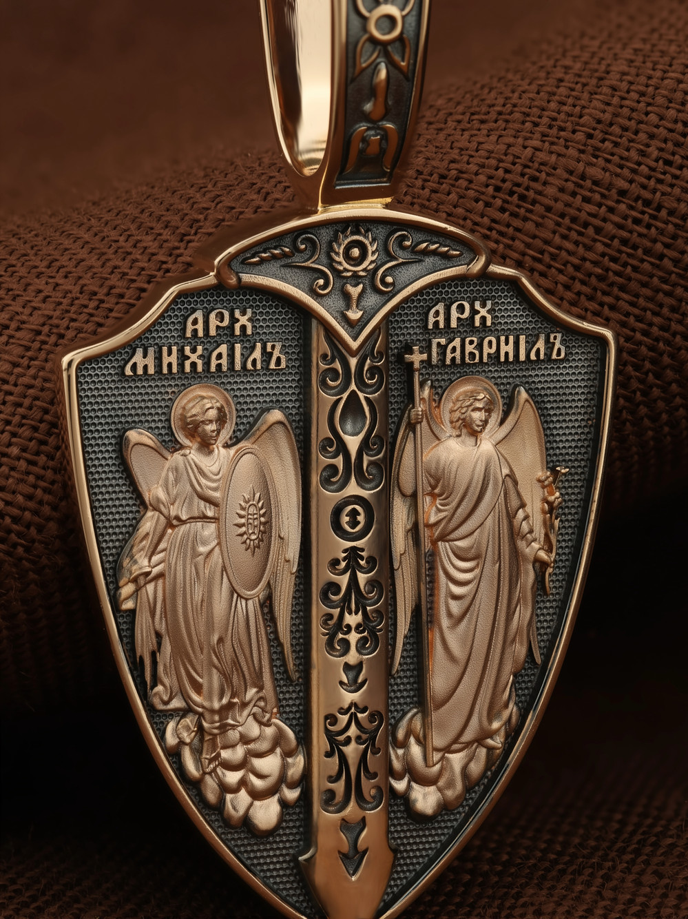 Нательная икона из красного золота 585 пробы