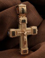 Крест из золота c эмалью, сапфиром и деревом груши