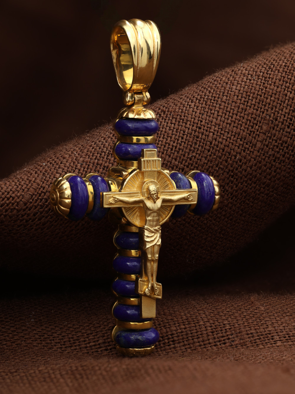 Крест из лимонного золота 585 пробы c лазуритом