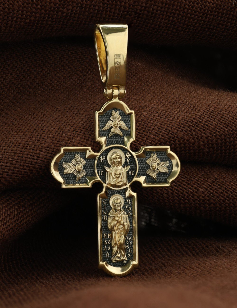 Крест из лимонного золота