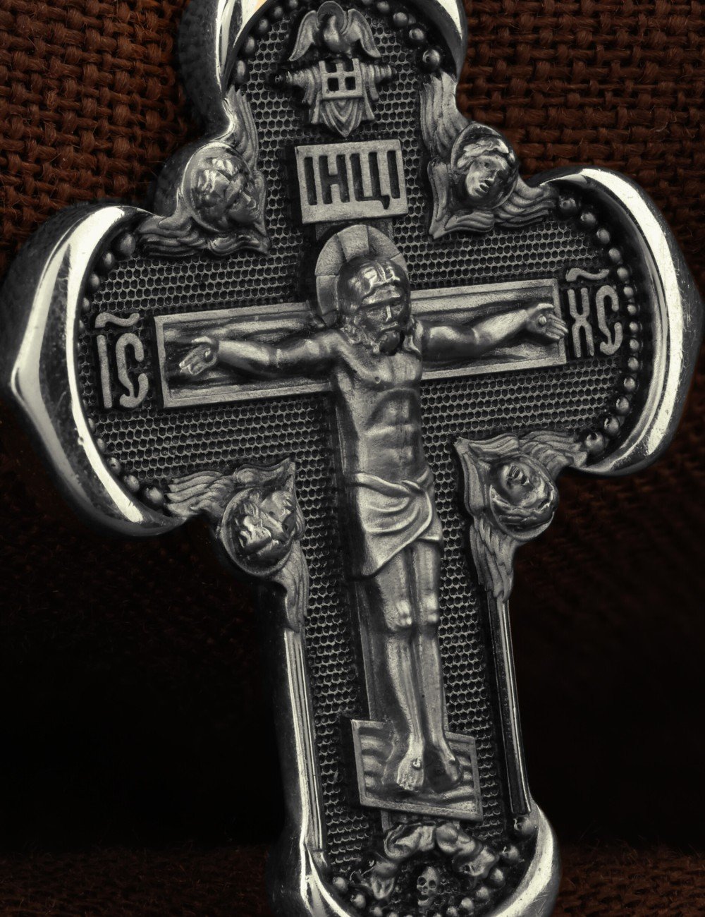 Крест из белого золота