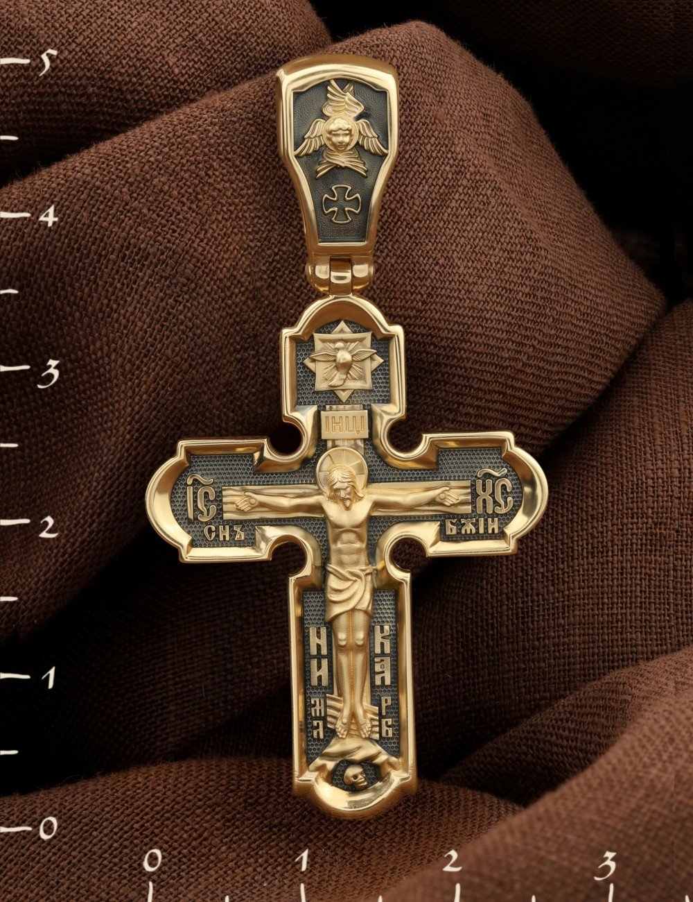 Крест из лимонного золота