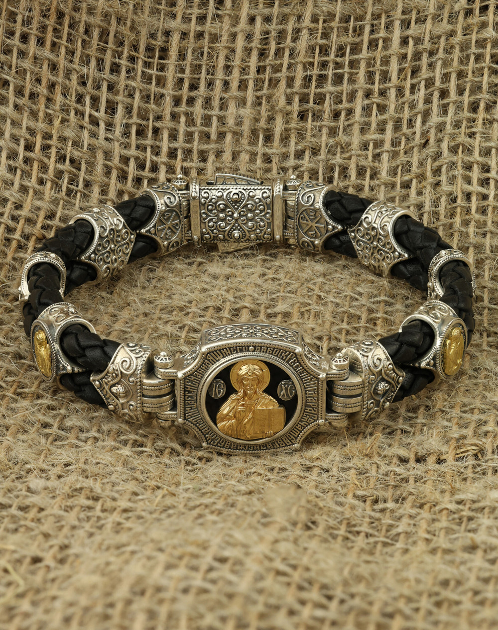 Браслет из серебра 925 пробы и золота 750 пробы c кожаным шнурком и ониксом