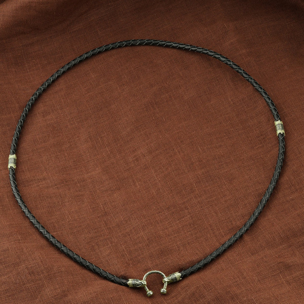 Цепь-шнурок кожа из зелёного золота 585 пробы c кожаным шнурком