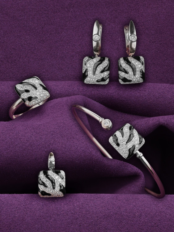 Подвеска из белого золота 585 пробы c эмалью и бриллиантами