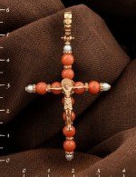 Крест из золота c жемчугом и кораллом