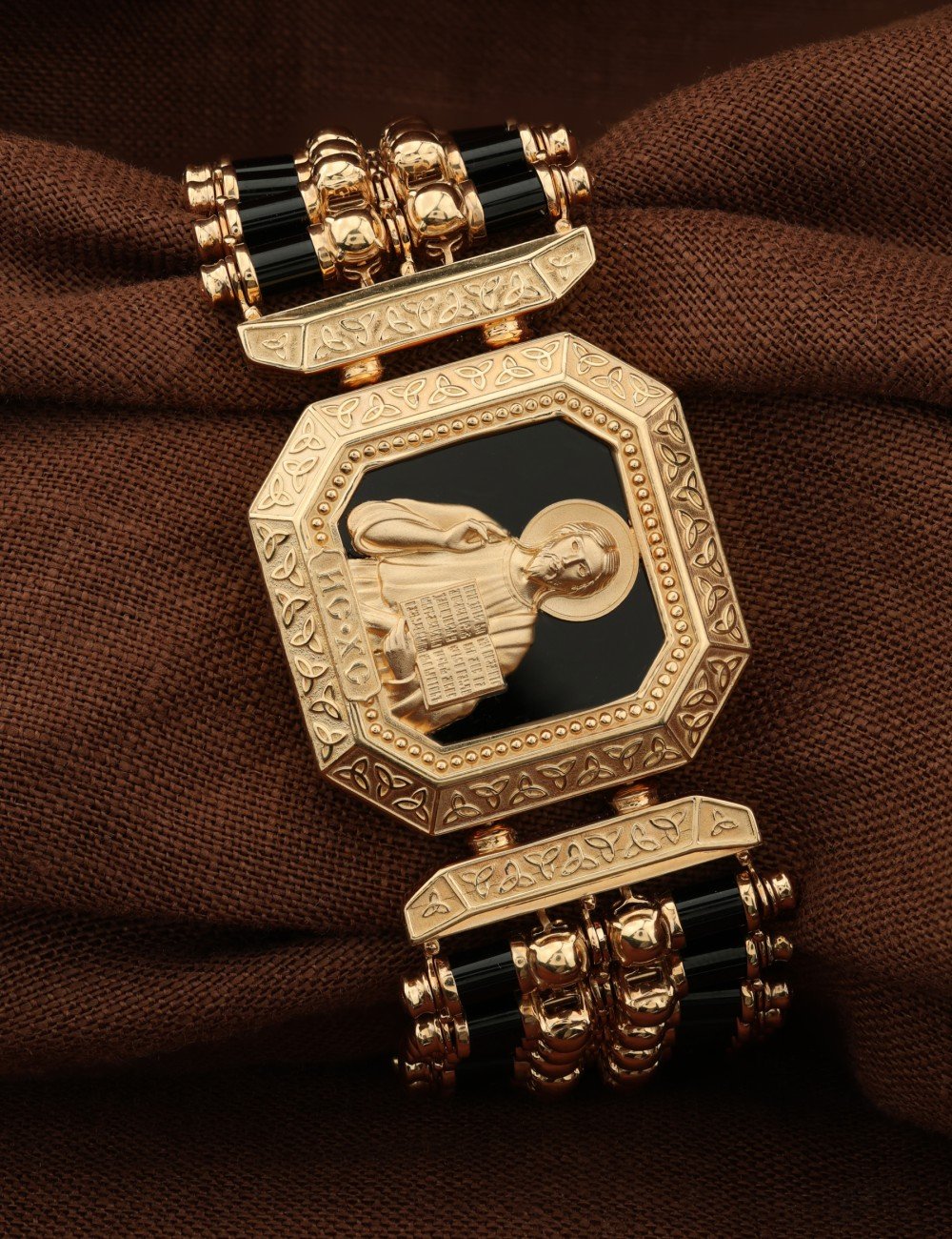 Браслет из золота c ониксом