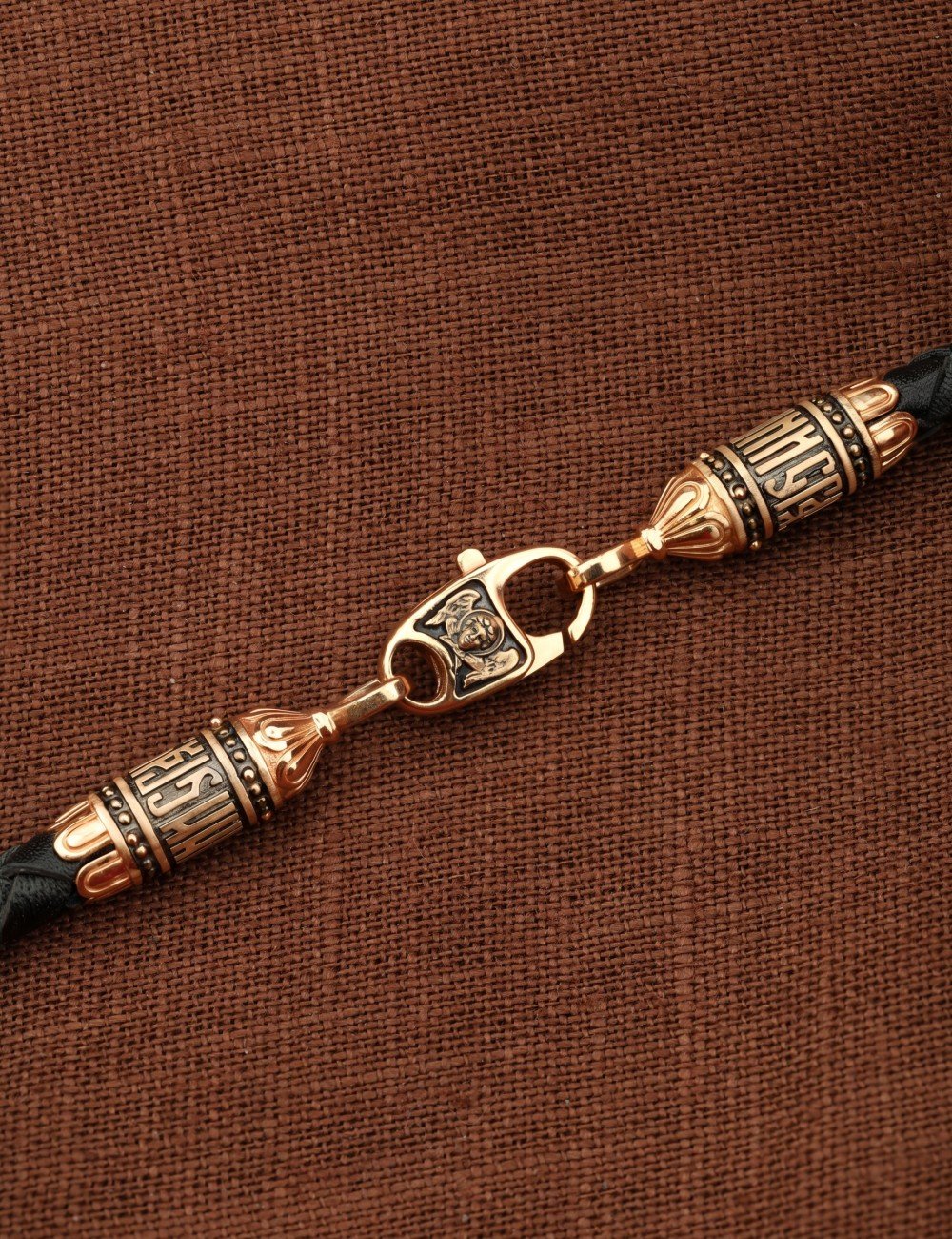 Гайтан из золота c кожаным шнурком