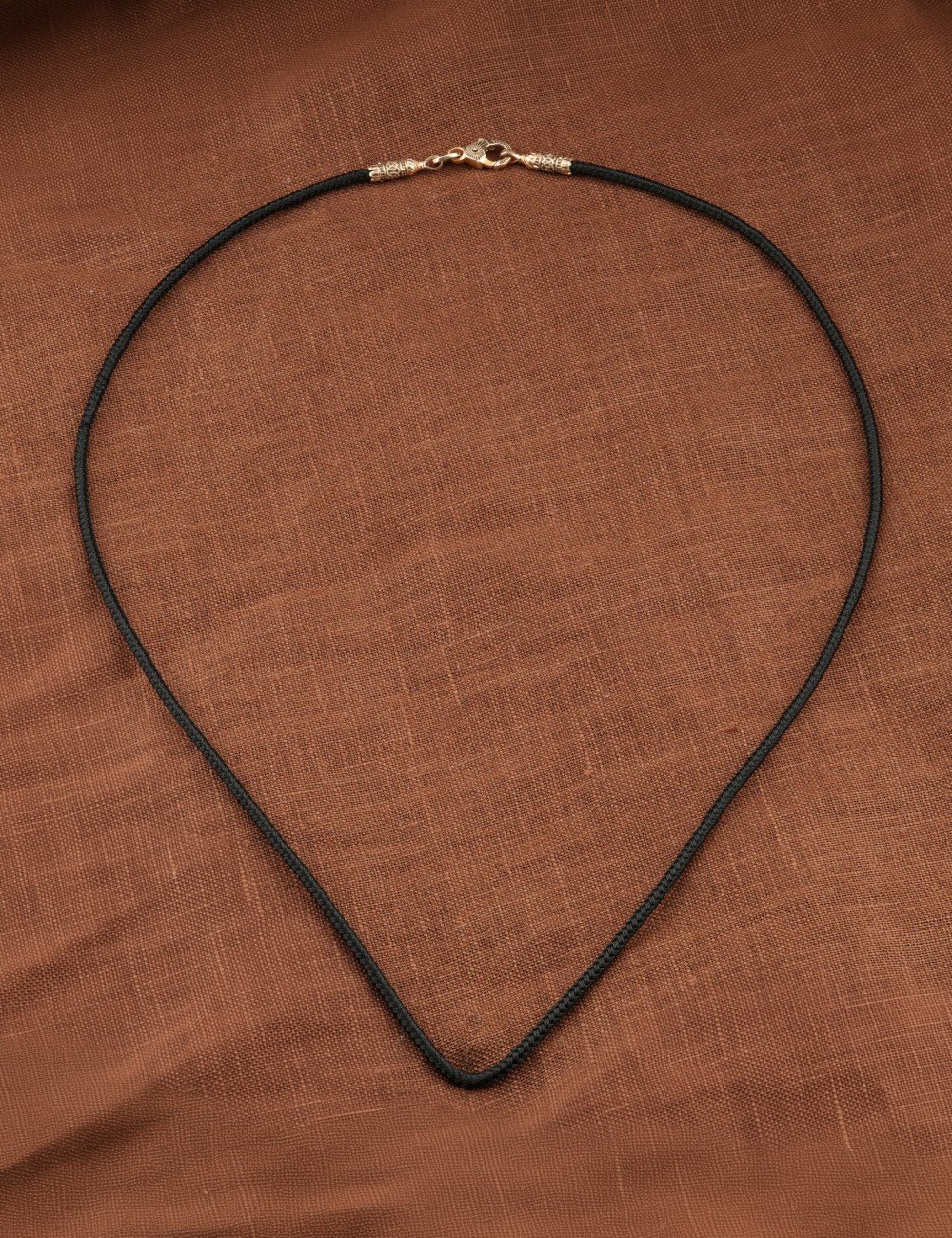 Шнурок шёлковый из золота c шёлковым шнурком