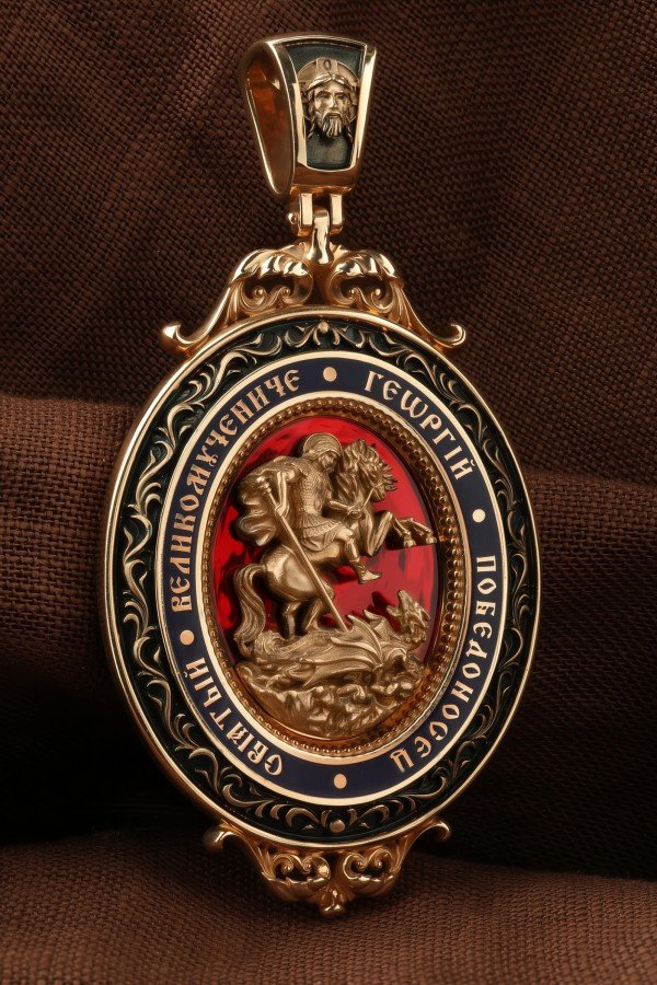 Образок из золота c эмалью